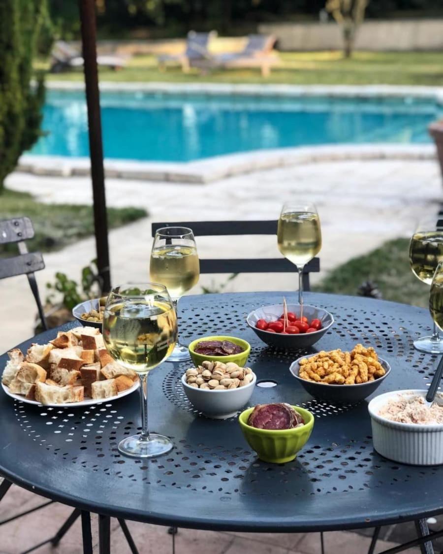 Domaine Du Commandeur Bed & Breakfast Mondragon Dış mekan fotoğraf